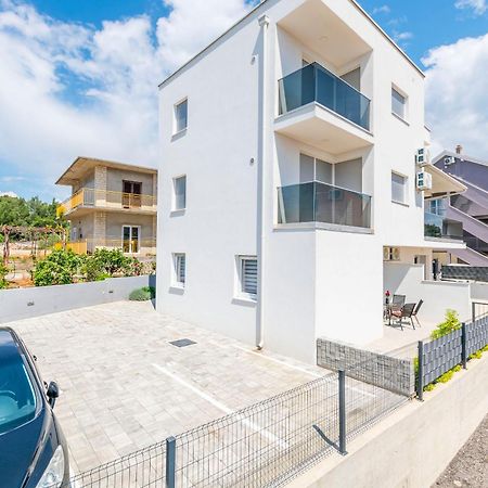 Apartments Tonka Primošten Екстериор снимка